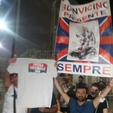Serie B, impresa del Cosenza che conquista la salvezza: esplode la gioia dei tifosi