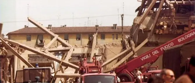 Strage di Bologna, 40 anni fa la bomba che uccise 85 persone. Ma la verità ancora non c'è