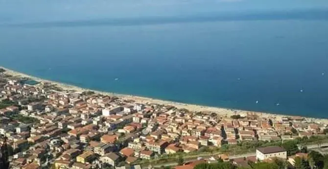 Inchiesta sui lavori del lungomare e pineta di Nicotera: quattro indagati