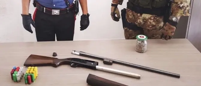 Armi e munizioni nascoste tra la vegetazione: nuovo sequestro nella Locride