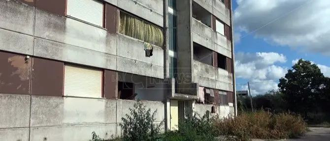 Lamezia, i fondi per le palazzine dell’orrore vanno ad altri comuni