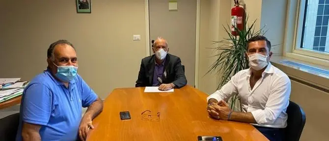 Mare sporco nel Catanzarese, la Lega incontra De Caprio: «Stretta sui controlli»