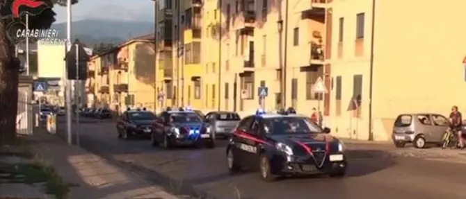 Arresti a Cosenza, ancora un blitz dei carabinieri nel villaggio degli zingari