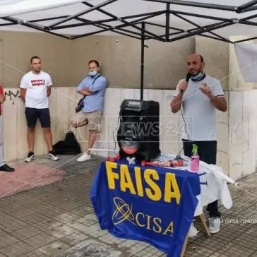 Corigliano-Rossano, scoppia la protesta dei dipendenti delle autolinee: video