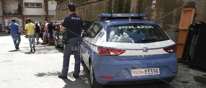 Catanzaro, al via gli sgomberi nel ghetto rom delle case occupate abusivamente