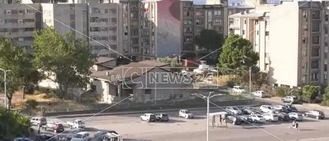 Catanzaro, blitz nel quartiere rom di via Teano: avviata azione di bonifica