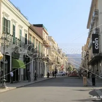 Reggio Calabria, famiglie tartassate dal fisco: è la città dove si pagano più tasse