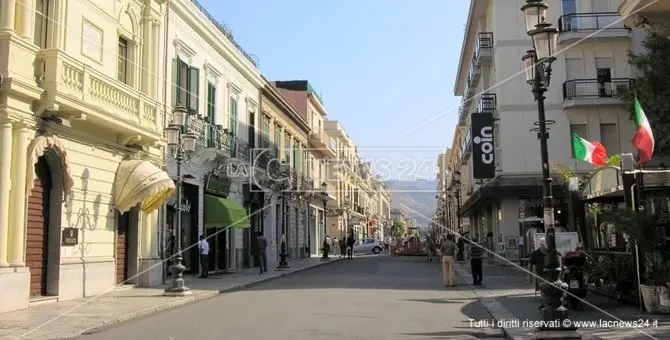 Reggio Calabria, famiglie tartassate dal fisco: è la città dove si pagano più tasse