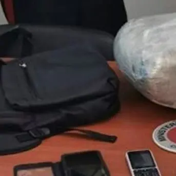 Sul treno con tre chili di marijuana nello zaino, arrestato 29enne