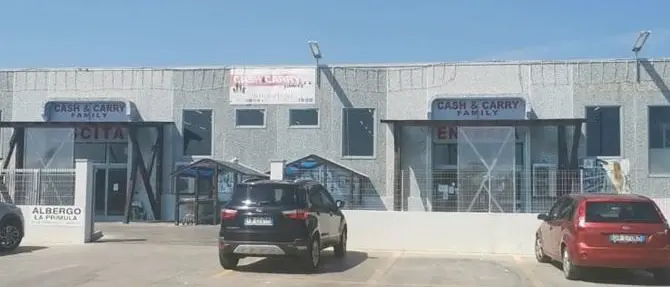 Rapina sventata a Corigliano Rossano, proprietario mette in fuga malviventi