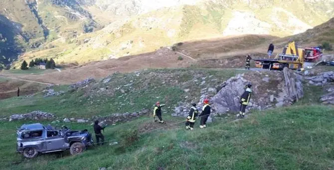 Tragico incidente nel Cuneese, morti cinque ragazzi tra gli 11 e i 24 anni