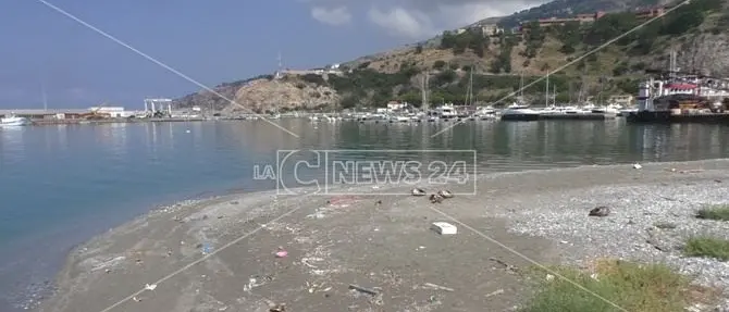 Cetraro, fondale del porto sempre più basso: la denuncia di un diportista