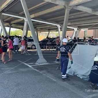 Coronavirus Calabria, i giovani della movida in fila per i tamponi anche a Catanzaro
