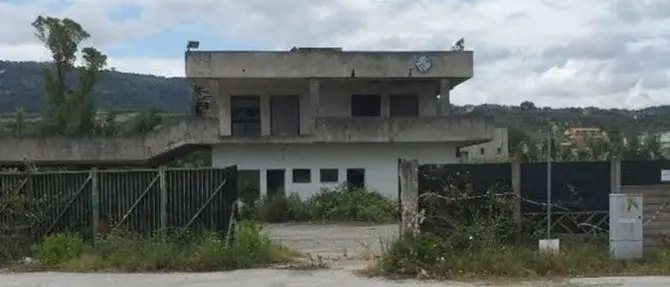 Una fiera permanente del “Made in Calabria” al posto del capannone dei veleni