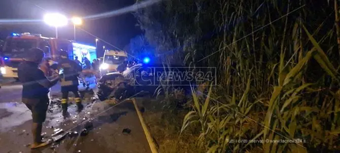 Incidente a Gizzeria sulla statale 18: quattro feriti, c'è anche un bambino