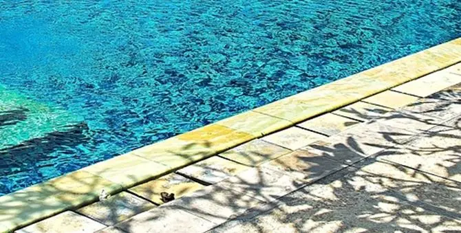 Tragedia in Puglia, bimbo di 20 mesi muore annegato in piscina