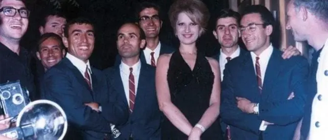 Mina, lo spettacolo a Siderno e l’abito “calabrese” in scena con Totò