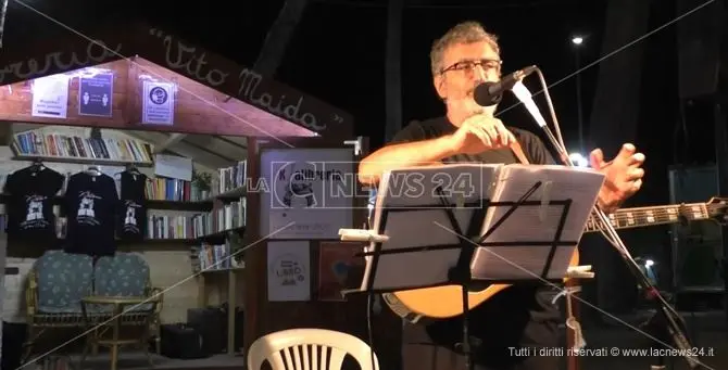 Soverato, lo scrittore Ettore Castagna si racconta con il suo terzo romanzo