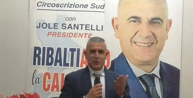 «Giornalisti di m…», Fazzolari ora odia la stampa ma conserva l’incarico in Rai