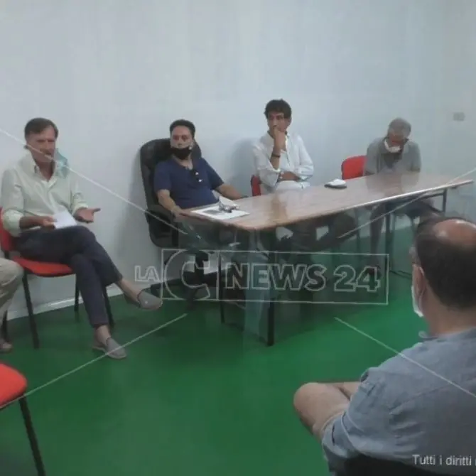 Tansi fa marcia indietro: nessun candidato a sindaco di Soverato, Gagliardi in pectore solo poche ore