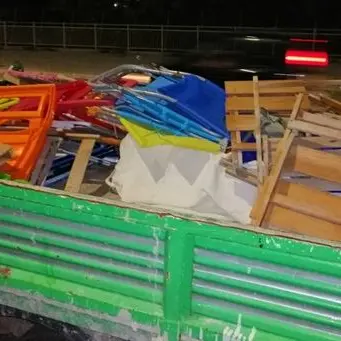 Falerna, aggrediti gli agenti impegnati a rimuovere gli ombrelloni “abusivi”