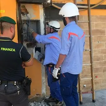 Sibari, furto di energia elettrica: denunciato il titolare di una discoteca