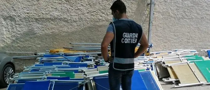 Baia di Riaci a Ricadi, blitz della Guardia costiera in diversi lidi abusivi