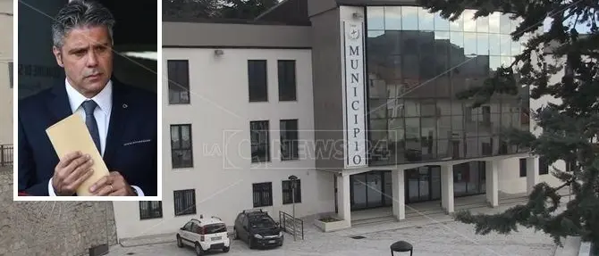 Comunali a San Giovanni in Fiore, Oliverio esce di scena: nessun candidato nelle liste di Lacava