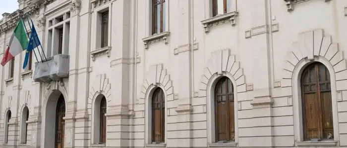 Elezioni Reggio Calabria, 9 candidati a sindaco. Falcomatà schiera 11 liste, Minicuci 10