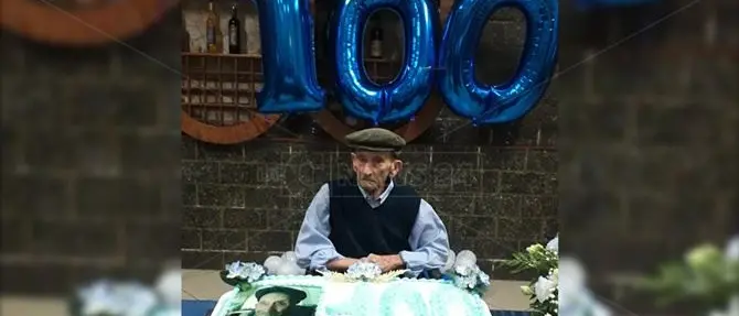 Verbicaro, comunità in festa per i 100 anni di nonno Francesco Di Giorno