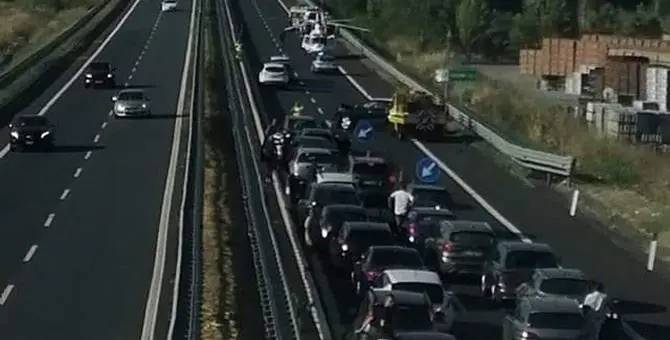 Incidente nel Cosentino sull'A2: bambina trasportata intubata in ospedale