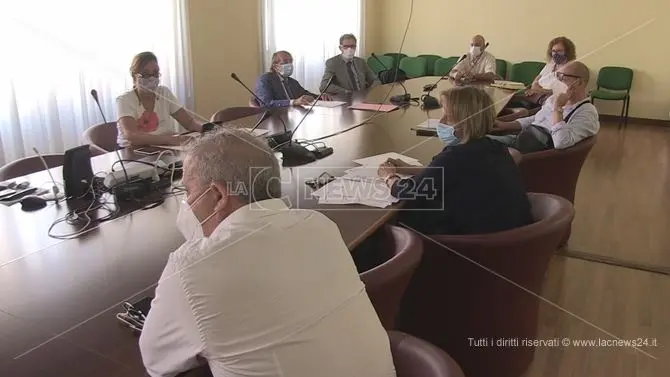 Coronavirus, a Cosenza task force in prefettura: più controlli dopo nuovi contagi