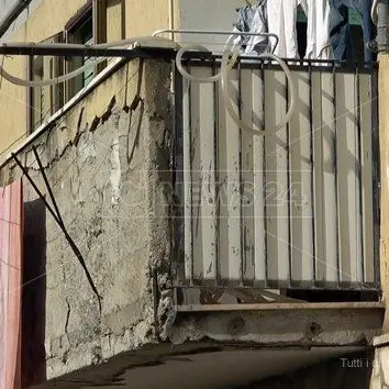 Lamezia Terme, case cadenti e topi dappertutto: nel quartiere Razionale cresce il degrado