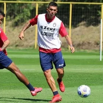 Crotone calcio, negativi i tamponi sulla squadra: al via gli allenamenti per la serie A