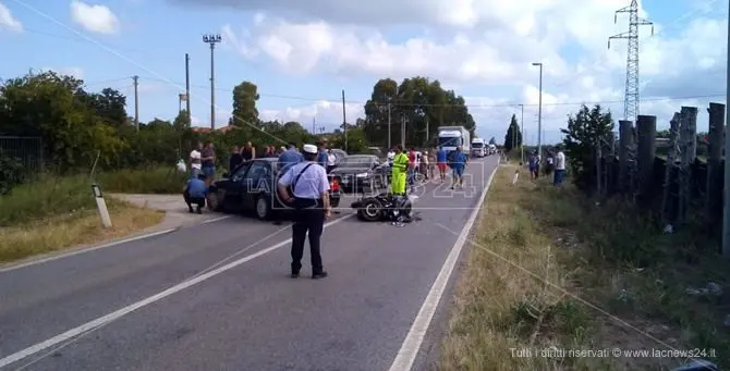 Incidente a Pizzo, scontro auto-moto sulla statale 18: un ferito