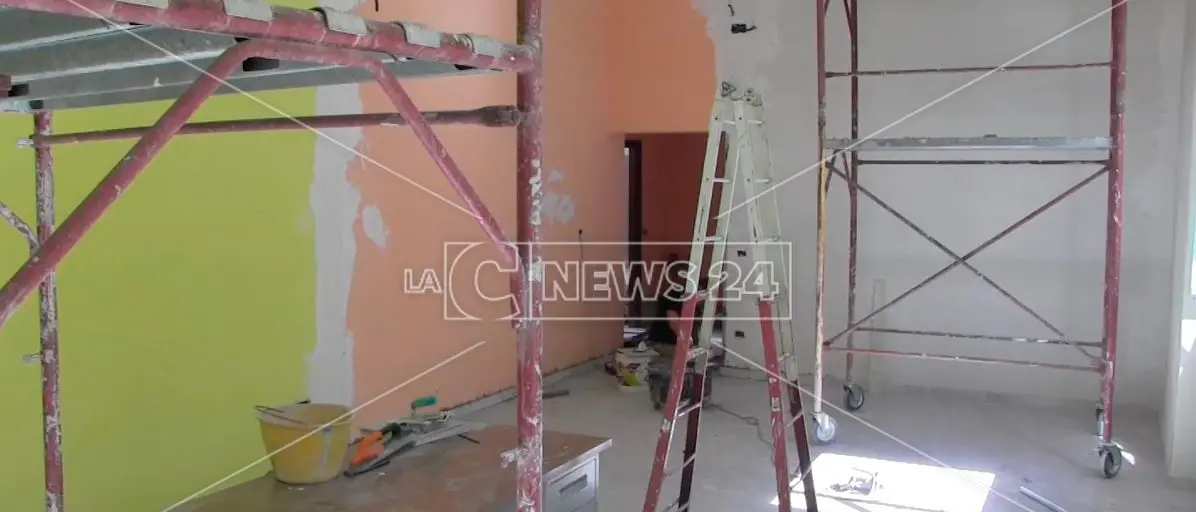 Scuola Catanzaro, al “Galluppi” iniziano i lavori per adeguare aule e appartamenti