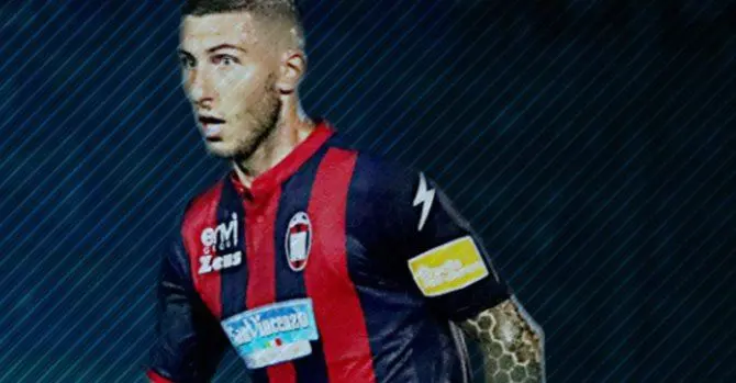 Serie A, Luca Morrone definitivo nel Crotone: contratto biennale per il difensore