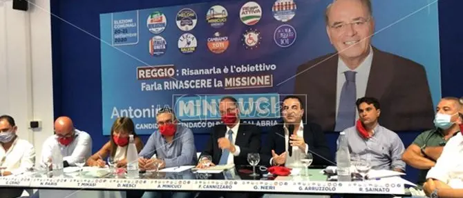 Elezioni a Reggio Calabria, Minicuci: «Sogno una città senza spazzatura e con l'acqua nelle case»