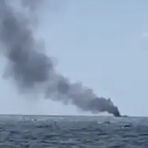 Crotone, esplode barca con migranti a bordo. Due finanzieri feriti, sei extracomunitari dispersi