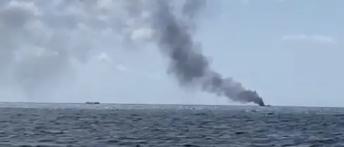 Crotone, esplode barca con migranti a bordo: ci sono tre morti e un disperso