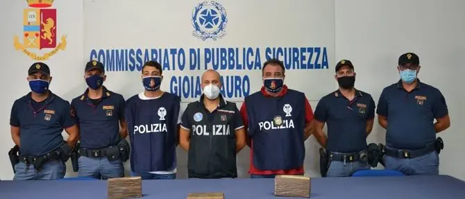 In auto con tre chili di cocaina, arrestato 39enne a Gioia Tauro