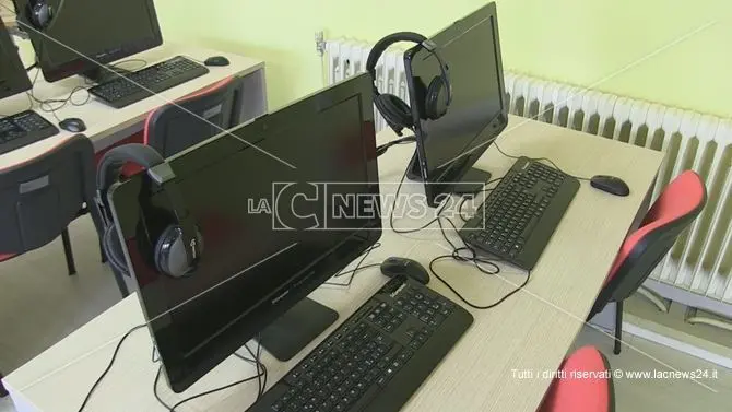 Call center Crotone, l'Ugl: «L'azienda Abramo ha avviato il licenziamento di 107 lavoratori»