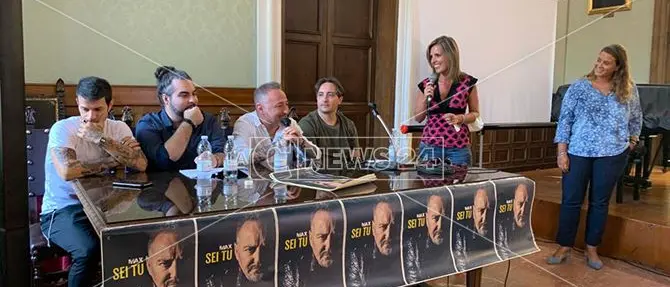 Max Iannino presenta il suo primo singolo: una produzione tutta catanzarese
