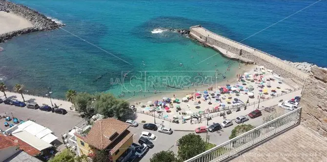 Pizzo, boom di presenze ad agosto. Ora i turisti volano via «come… ‘aceji»