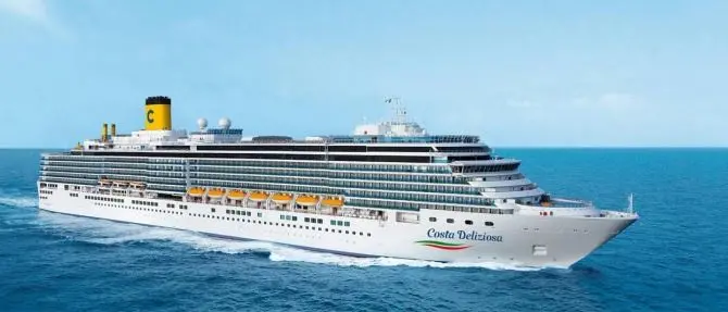 Ripartono i viaggi delle navi da crociera, tappa anche al porto di Corigliano