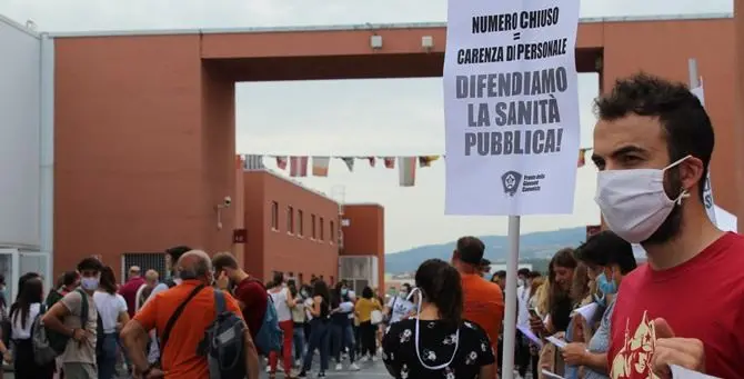 Test di medicina, all'Unical proteste contro il numero chiuso