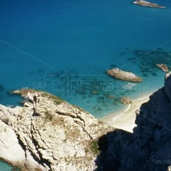 Cemento selvaggio a Capo Vaticano: arrivano le ruspe per liberare un paradiso