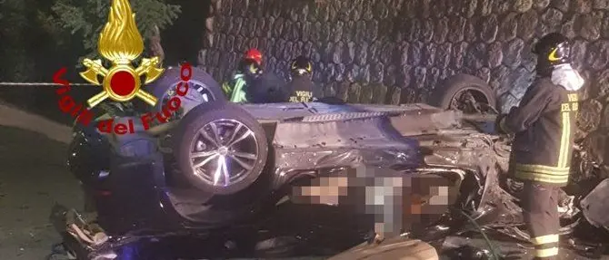 Incidente a San Giovanni in Fiore, auto precipita da 20 metri: morto 28enne