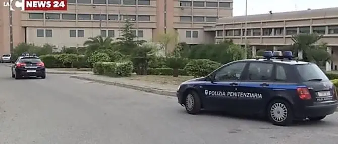 La legge della ‘ndrangheta nelle carceri: «I boss decidono anche come ci si deve vestire»