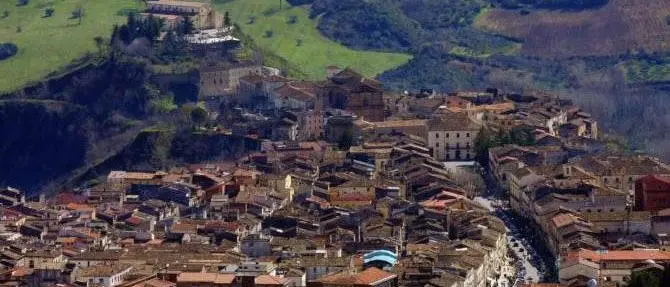 Castrovillari verso le elezioni, tour nei quartieri per i candidati a sindaco